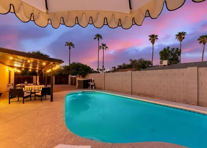 Broadway Palms Family Retreat * Tempe